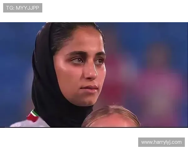 伊朗女足亚洲杯唱国歌遭嘘声